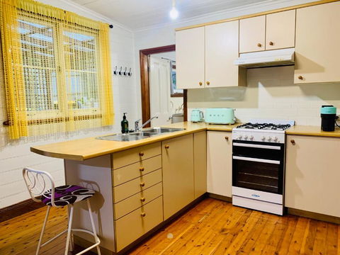 Quarryman Cottage @ 102 - Accommodation Melbourne 3