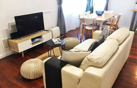 Quick Stroll To The City - Accommodation Melbourne 3