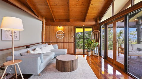 Rainforest Treehouse Sanctuary - With Ocean Views - Accommodation Melbourne 3