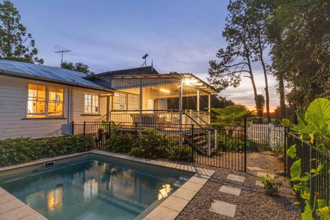 Rambling Roses - Accommodation Melbourne 0