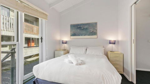 Razorback 6 - Accommodation Melbourne 3