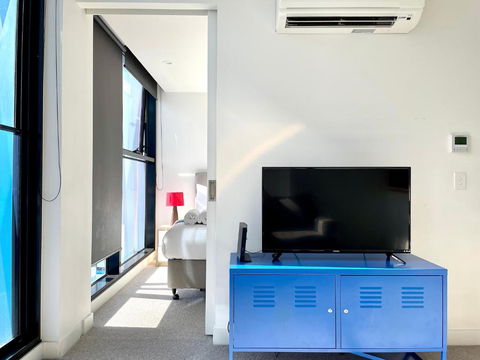 Readyset Apartments On Bouverie - Accommodation Melbourne 0