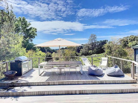 Red Hill Lane 5BedroomVineyard&RuralValleyViews - Accommodation Melbourne 0