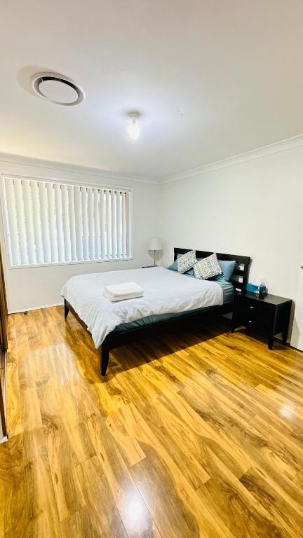 Quiet Family Townhouse In Wollongong CBD - Accommodation Melbourne 2