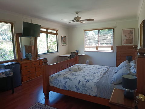 Quand0ng Valley Inn - The Hidden Waterfall Family Retreat - Accommodation Melbourne 0