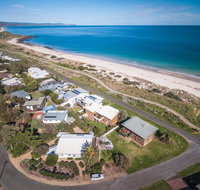 At The Beach - 54 Elizabeth Crescent - Accommodation Melbourne