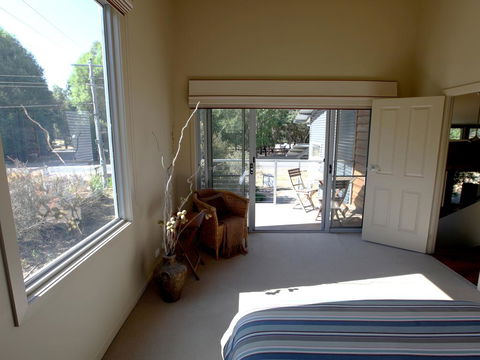 At The Gap Holiday Home - Accommodation Melbourne 0