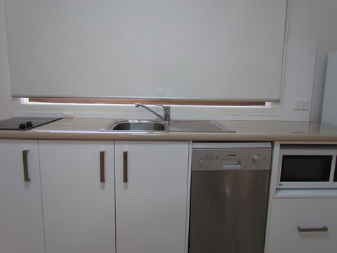 Augathella Motel & Caravan Park - Melbourne 4u 2