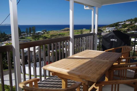 Awesome View, 4 View Street - Accommodation Melbourne 1