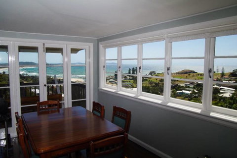 Awesome View, 4 View Street - Accommodation Melbourne 2