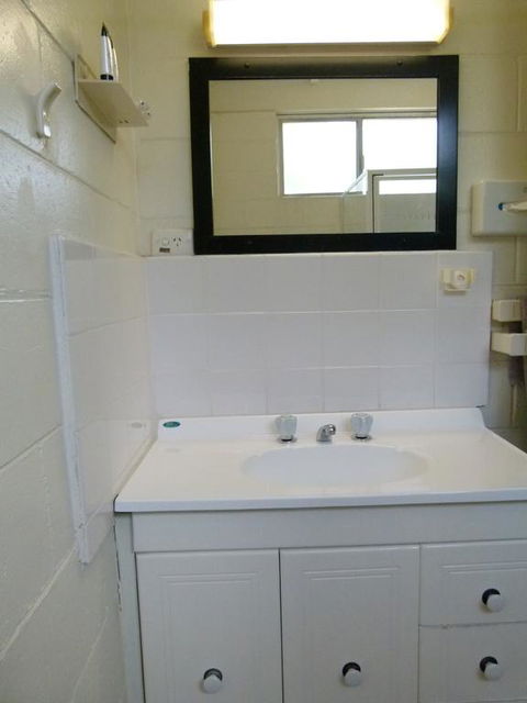 Azalea Motel - Accommodation Melbourne 2