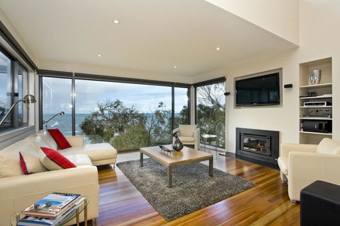 Azure - Accommodation Melbourne 0