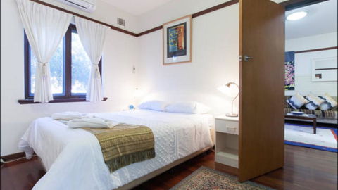 B4 Apartment Close To City, UWA, Nedlands & Swan River - Accommodation Melbourne 1