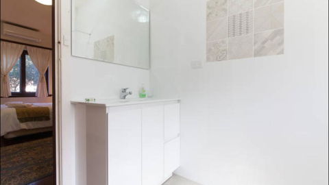 B4 Apartment Close To City, UWA, Nedlands & Swan River - Accommodation Melbourne 3