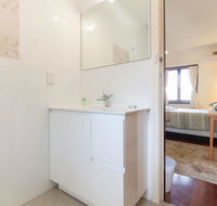 B8 Cafes Resturants UWA close to SCGH - Accommodation Melbourne