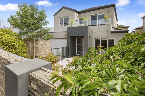BANGALOW - MORNINGTON - Accommodation Melbourne 0