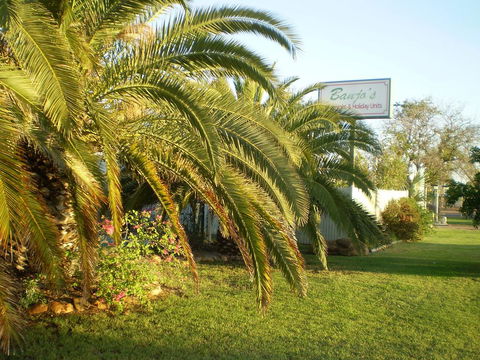 Banjos Overnight And Holiday Units - Melbourne 4u 0