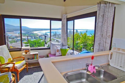 Barrels Beach House, 28 Dulconghi Street - Accommodation Melbourne 3