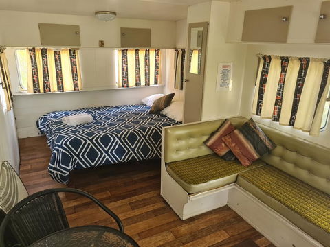 Bateman Bay Holiday Park & Batemans Bay YHA - Melbourne 4u 0