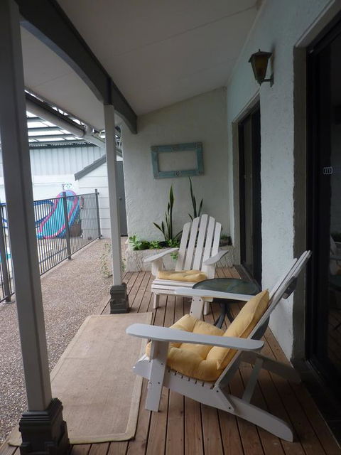 Batemans Bay Manor - Bed And Breakfast - Melbourne 4u 1