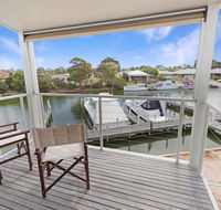 Beach 2 - waterfront villa and beach - Melbourne 4u