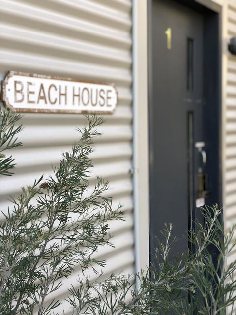 Beach Holiday Apartments - Accommodation Melbourne 3