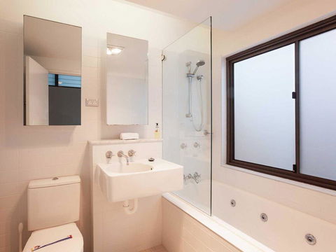Beach House 7' 26 One Mile Close - Air Conditioned, Wifi, Foxtel, Linen - Accommodation Melbourne 1