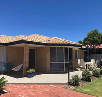 Beach House by the bay - Accommodation Melbourne