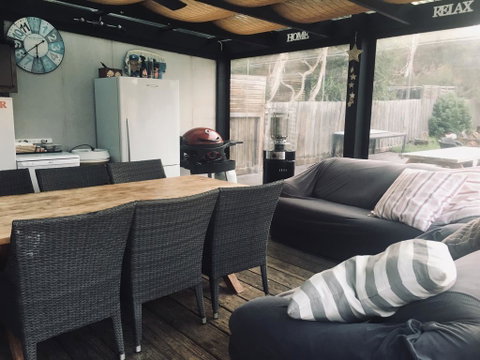 Beach House Getaway 1 - Accommodation Melbourne 2