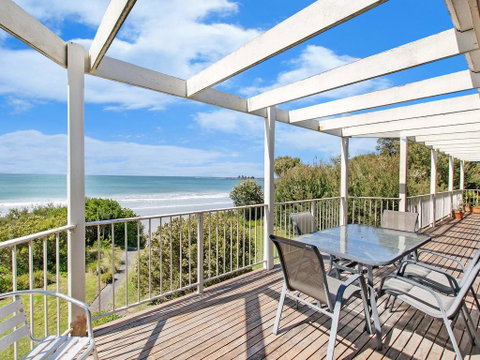 Beachfront - Accommodation Melbourne 0