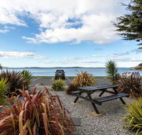 Beachfront Apartment Blackmans Bay - Accommodation Melbourne
