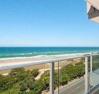 Beachfront Apt Main Beach - Accommodation Melbourne