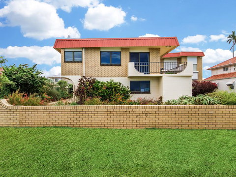 Beachfront Apt With Private Pool - Accommodation Melbourne 0