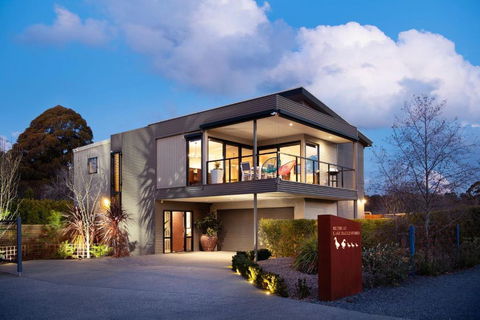 Retreat Lake Daylesford - Free Wifi - Accommodation Melbourne 0