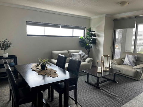 Republic Apartment - Melbourne 4u 2