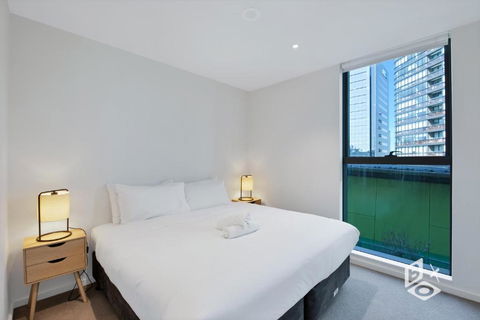 REST COLLECTION Apartments On Collins Docklands - Accommodation Melbourne 2