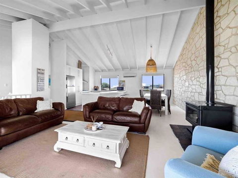 Relaxing Getaway Beachfront Access Multi Family Pets Mandurah - Accommodation Melbourne 0