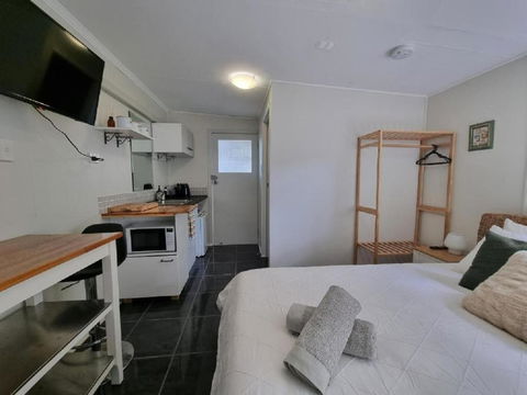 Redcliffe Homestay - Accommodation Melbourne 0