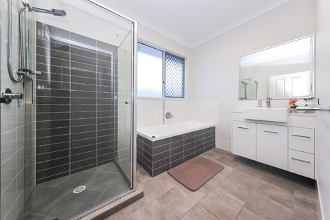 Redcliffe - Melbourne 4u 2