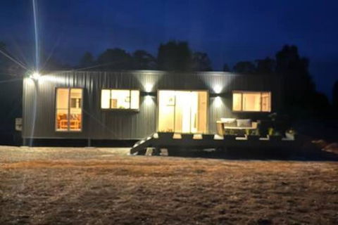 Redman View Luxury Lakeside Cabin - Accommodation Melbourne 0