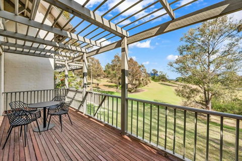 Refreshing Valley Escape - Accommodation Melbourne 0