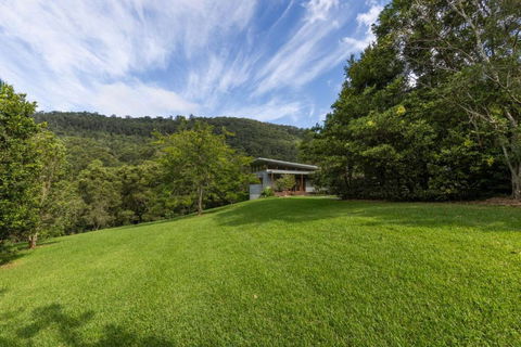 Relax In Natures Symphony At The Berry Dairy - Accommodation Melbourne 0