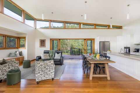 Relax In Natures Symphony At The Berry Dairy - Accommodation Melbourne 3