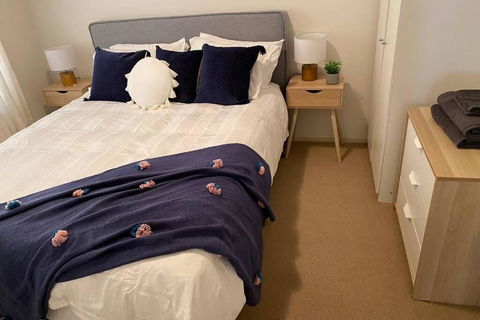 Relax In The Spa With Views Opposite Lake Eildon - Accommodation Melbourne 2