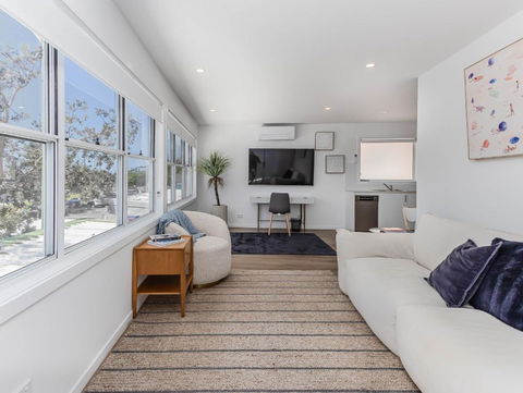 Relax On Marine Parade, 2 Bedroom Apartment - Accommodation Melbourne 2