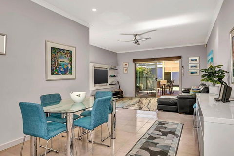 Relaxing Getaway Steps From Grange Beach - Accommodation Melbourne 0