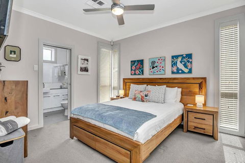 Relaxing Getaway Steps From Grange Beach - Accommodation Melbourne 3