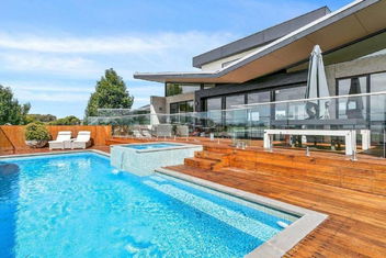 Remo Resort By Ready Set Stay - BYO LINEN & TOWELS with Accommodation Melbourne