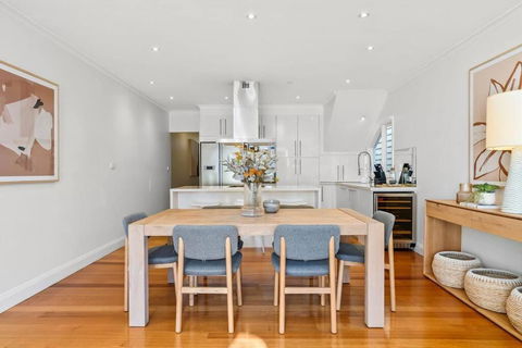 Renovated Brilliance In Bayside Albert Park - Accommodation Melbourne 2