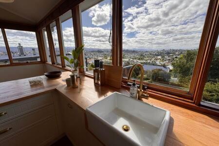 Renovated Cottage Near Cataract Gorge Launceston - Accommodation Melbourne 2